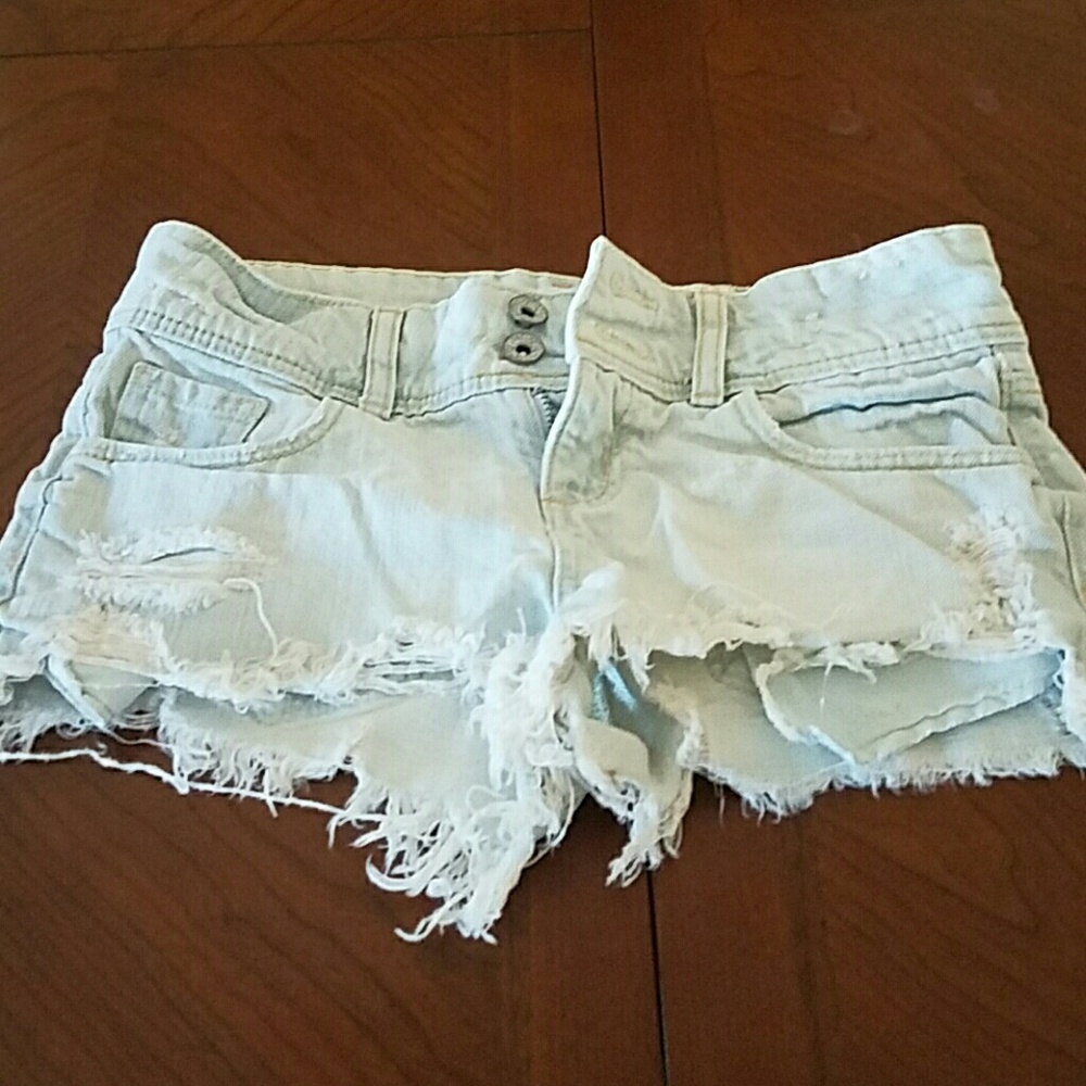 Cut off shorts